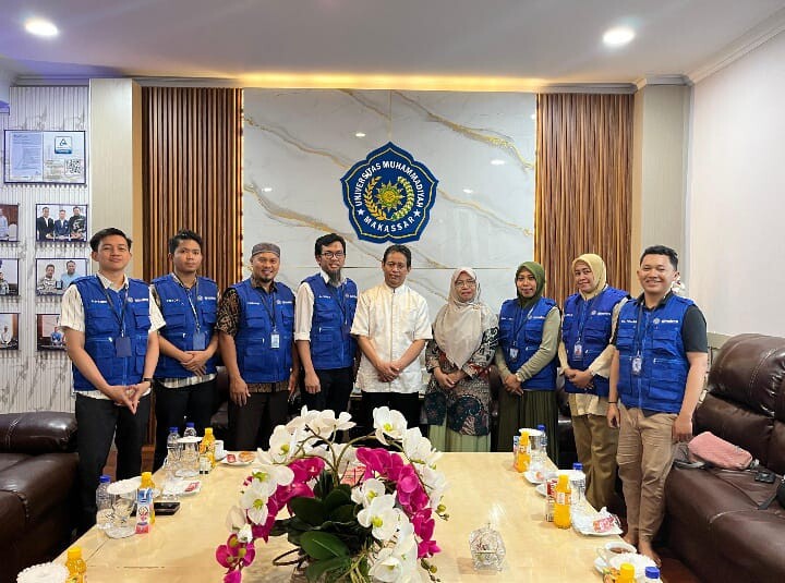 Rektor Unismuh Makassar Resmi Lepas Emergency Medical Team ke Lokasi Banjir dan Longsor Aceh Tamiang