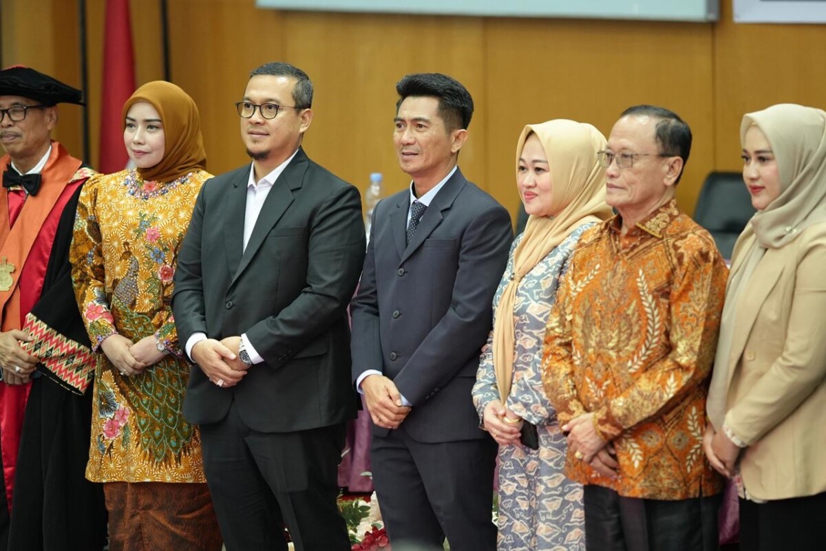 Hadiri Promosi Doktor Kepala Bapperida di Unhas, Bupati Mateng Sebut Disertasi Layak Jadi Rujukan Penguatan BUM Desa