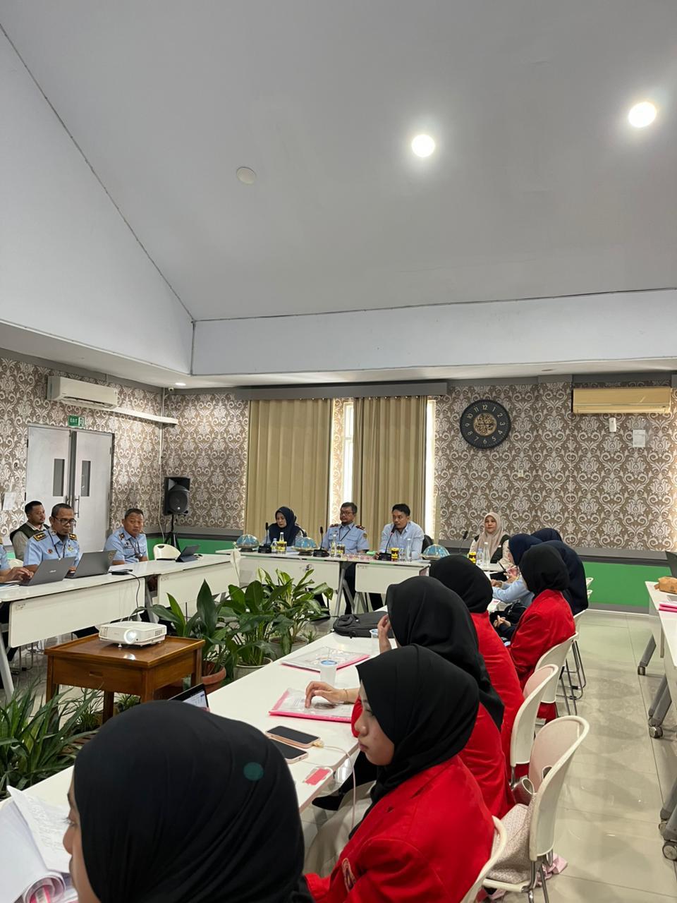 Seminar Akhir Magang Mahasiswa S1 Kesehatan Masyarakat Jurusan K3 dan Kesling Universitas Mega Buana Palopo