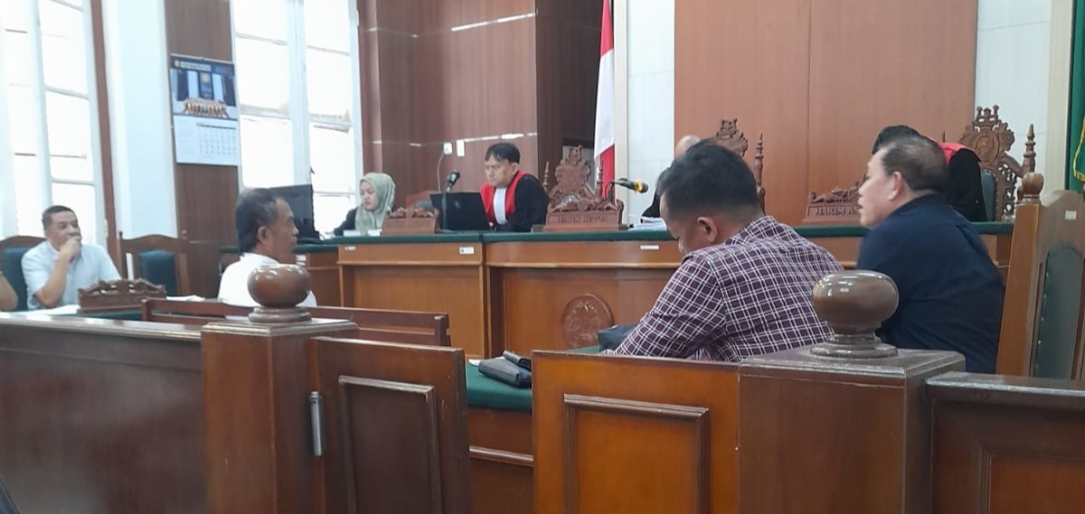 Saksi Sebut di Persidangan Ada Jenderal TNI Dibalik Sengketa Eks Hotel Mangkrak di Tanjung Bunga Saksi Sebut di Persidangan Ada Jenderal TNI Dibalik Sengketa Eks Hotel Mangkrak di Tanjung Bunga