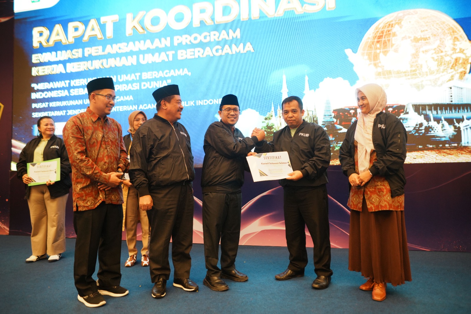 Kemenag Sulsel Raih Penghargaan Kanwil Paling Aktif Penyebaran Isu Kerukunan 2025