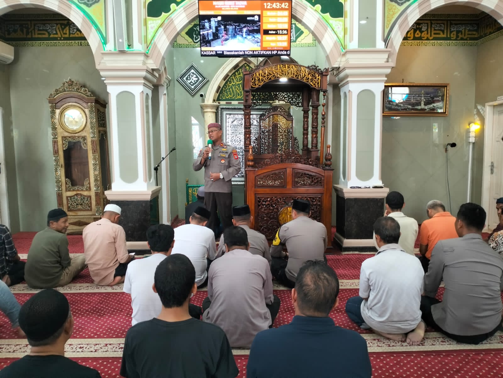 Lewat Safari Memakmurkan Masjid, Polsek Wajo Bangun Kedekatan dengan Warga dan Sejukkan Suasana Ramadan