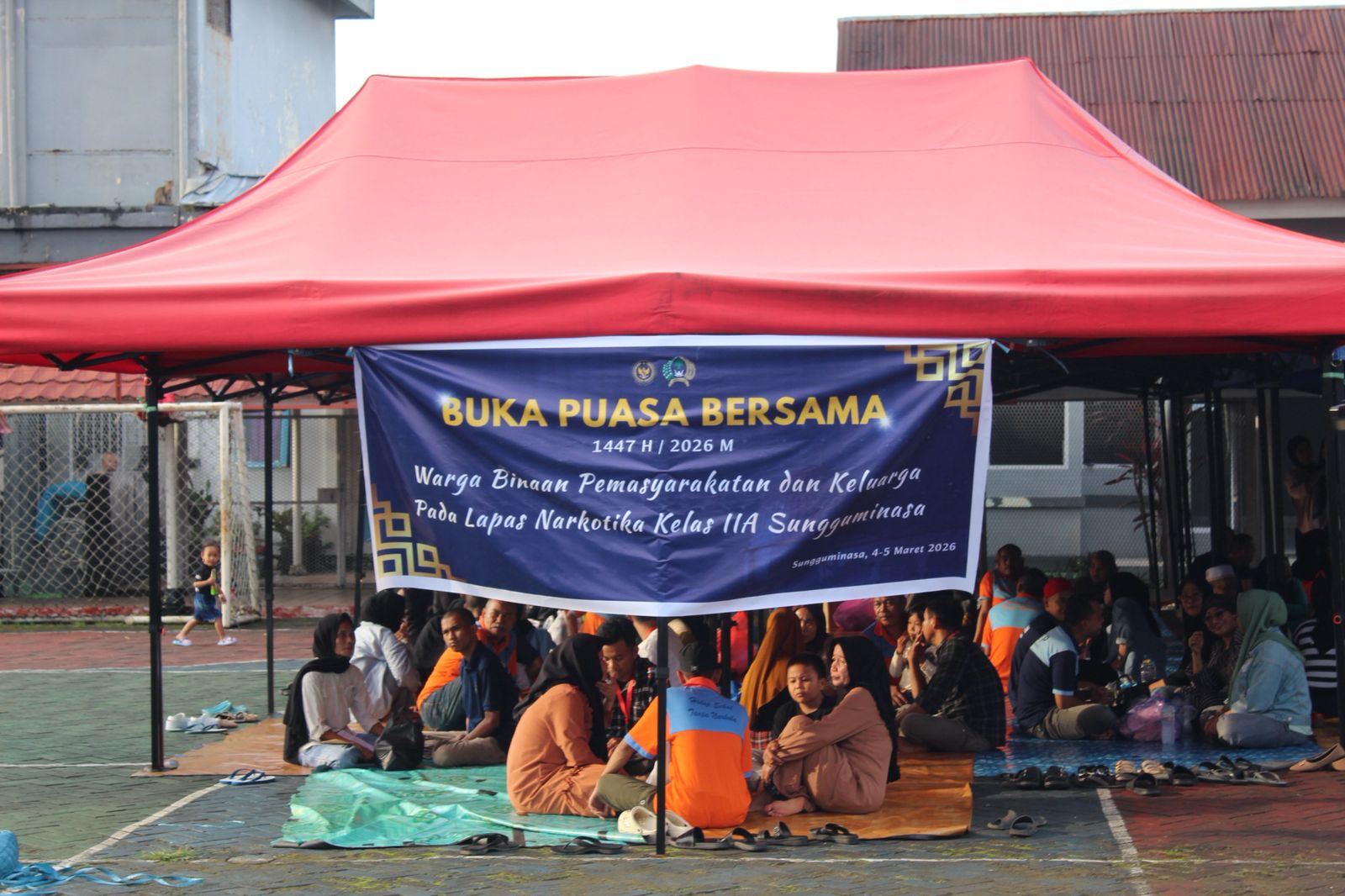 Warga Binaan Lapas Narkotika Sungguminasa Buka Puasa Bersama Keluarga