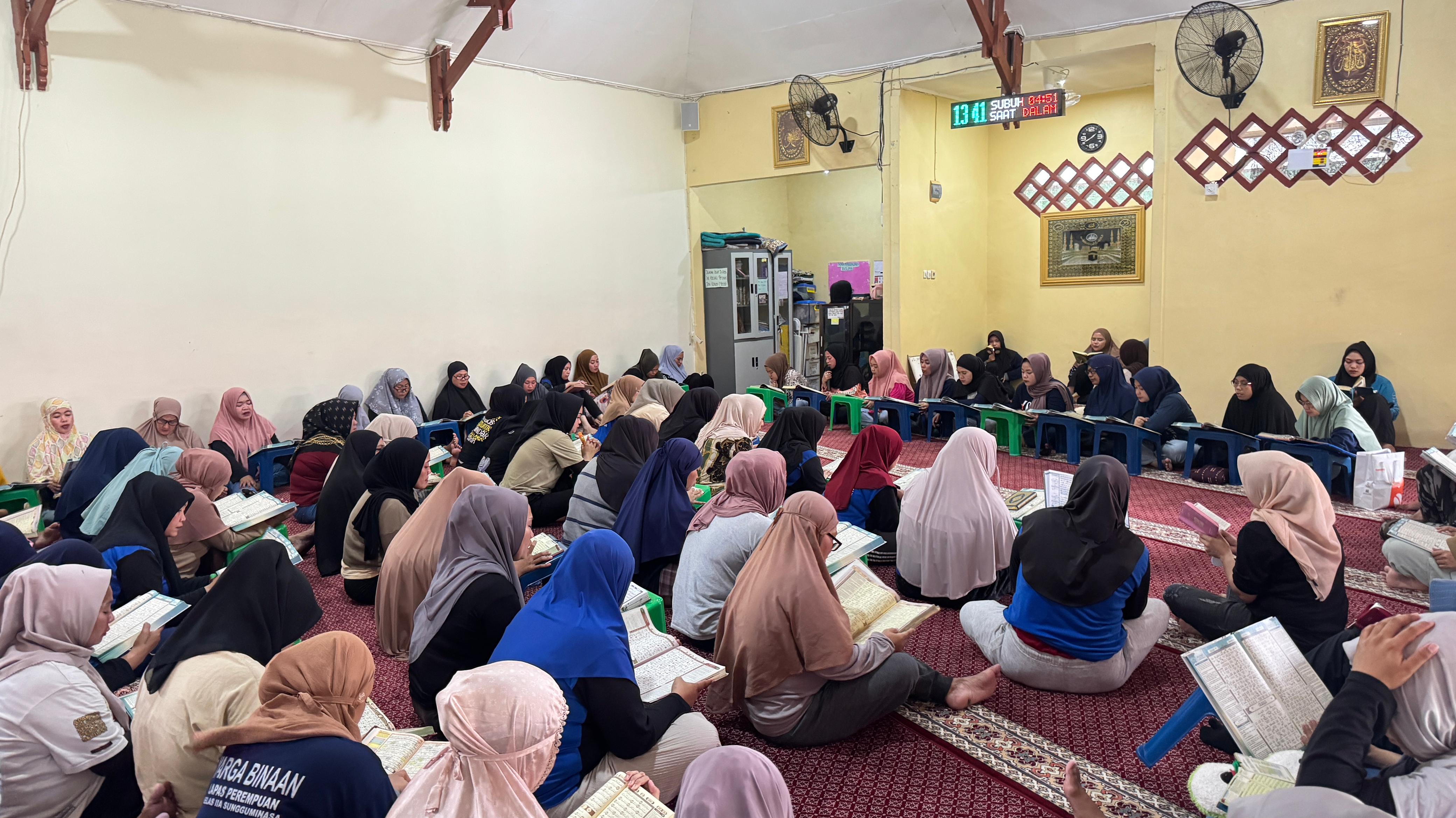 One Day One Juz di Bulan Ramadan, Warga Binaan Lapas Perempuan Sungguminasa Khatam Al Quran