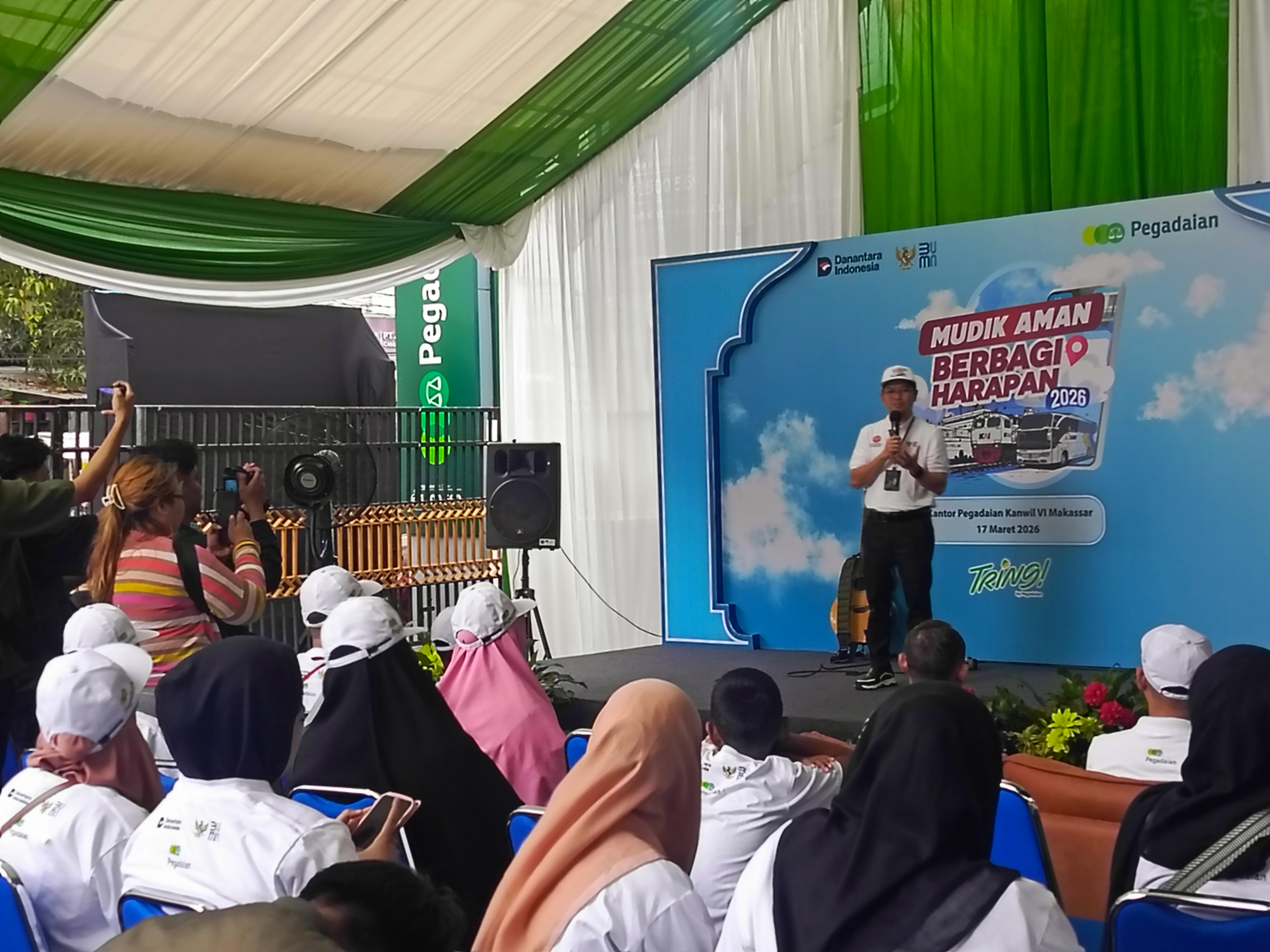 0-0x0-0-0# 400 Peserta Mudik Gratis Diberangkatkan Pegadaian Kanwil VI Makassar