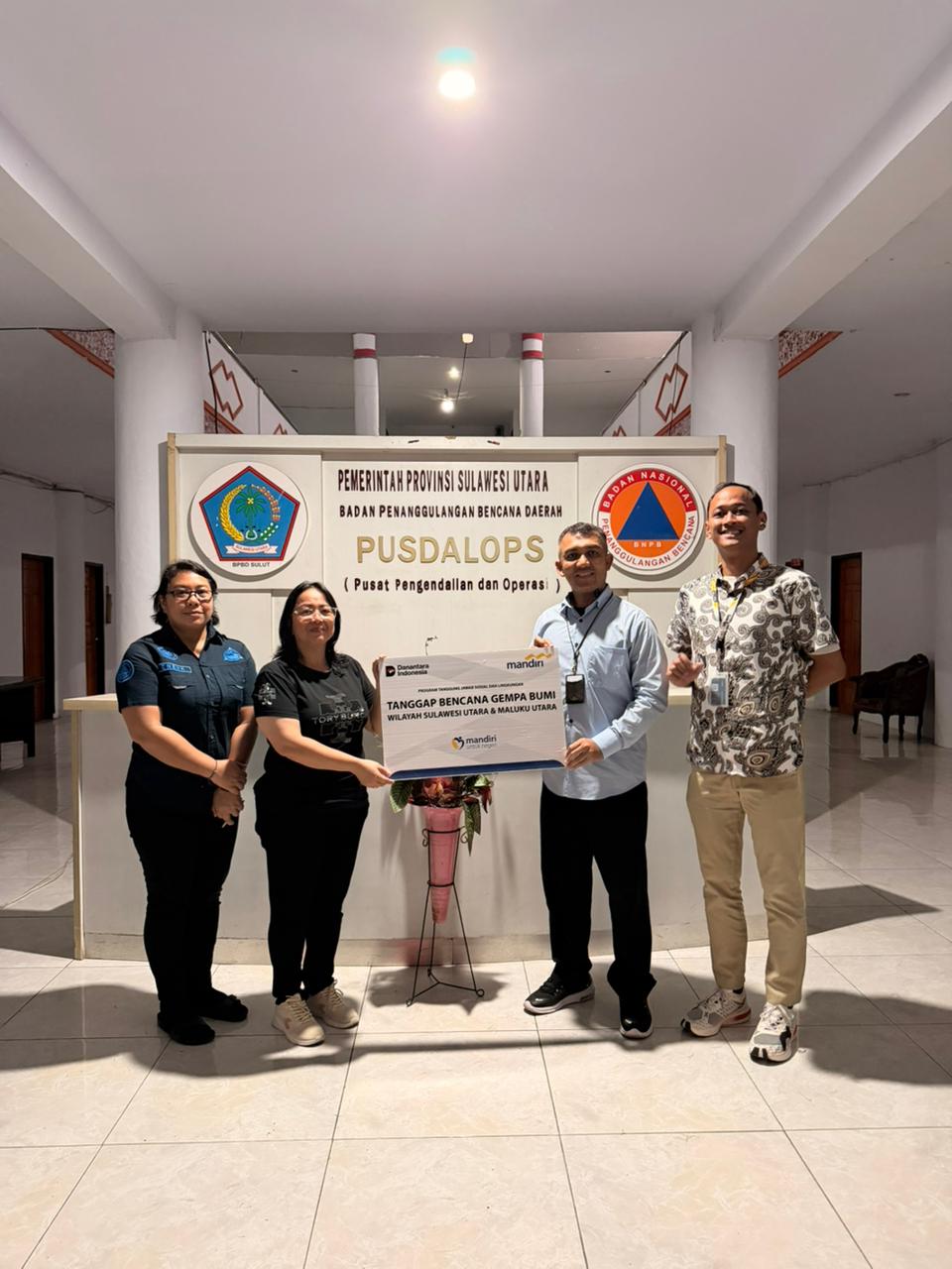 IMG-20260402-WA0151 Cepat Tanggap, Bank Mandiri Salurkan Bantuan ke Masyarakat Terdampak Gempa di Sulawesi Utara dan Maluku Utara
