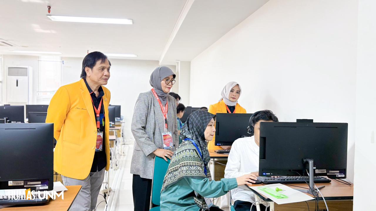 Plt Rektor UNM Tinjau Pelaksanaan UTBK Bagi Peserta Disabilitas