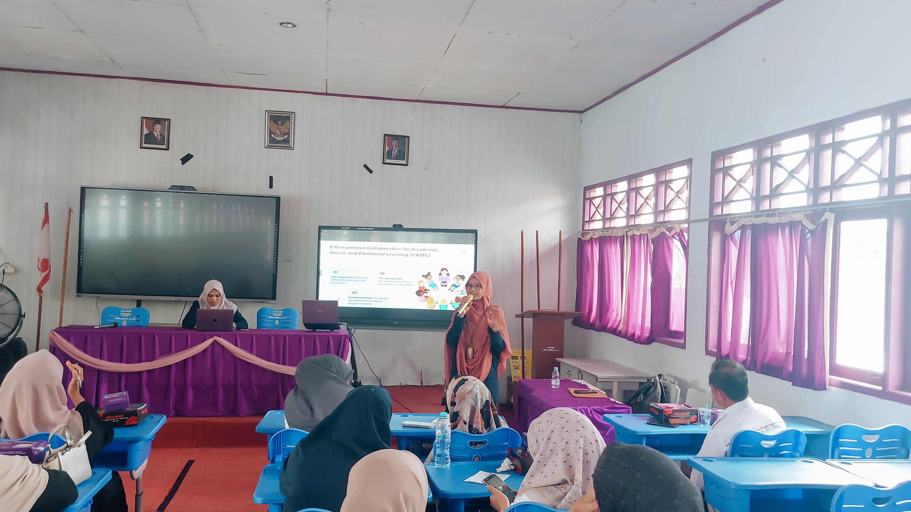 LP2M UNM Melaksanakan PKM Terpadu Pada Guru BK Maros Untuk Meningkatkan Kemampuan Berkomunikasi