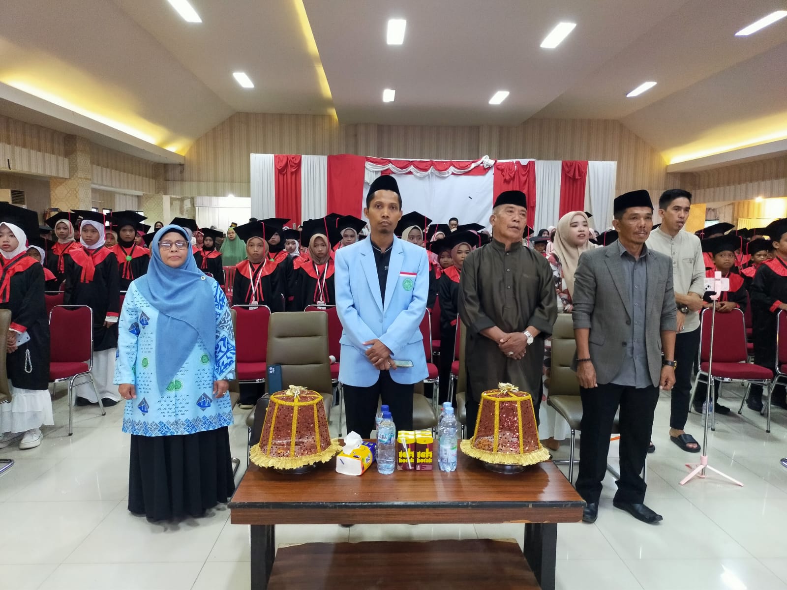 Cetak Generasi Qur’ani, 154 Santri BKPRMI Tanete Riattang Resmi Wisuda