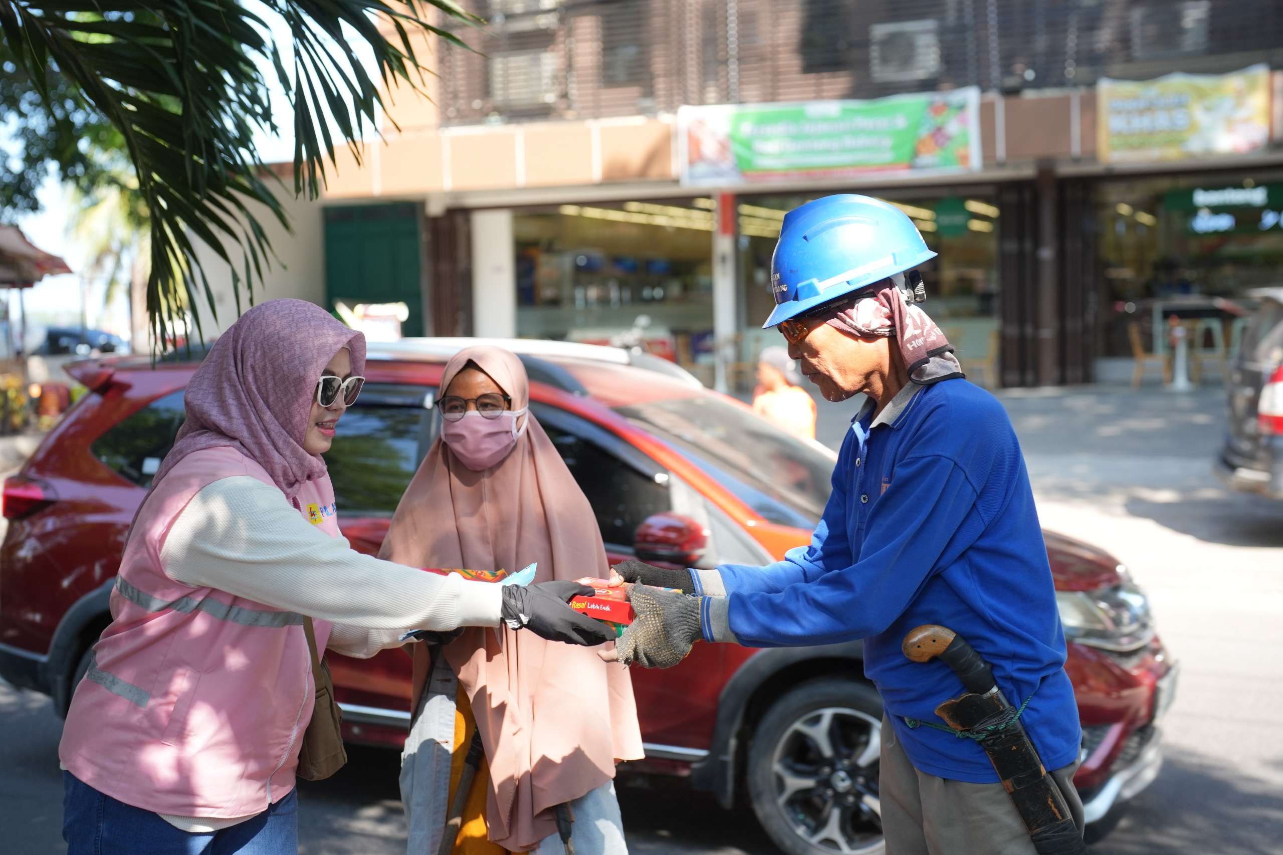 IMG-20260430-WA0023 Srikandi PLN Sulselrabar Hidupkan Semangat Kartini Lewat Aksi Sosial dan Energi Bersih