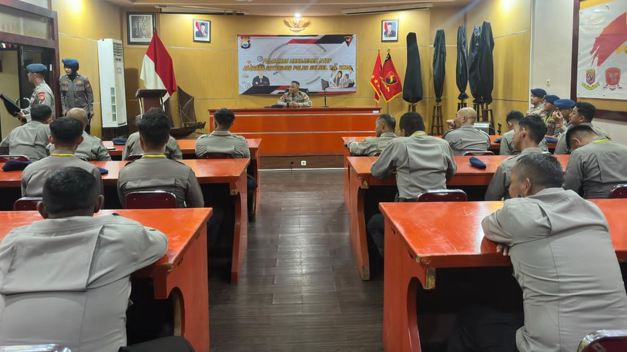 Brimob Polda Sulsel Tingkatkan Kompetensi Personel Lewat Pelatihan Manajemen Staf