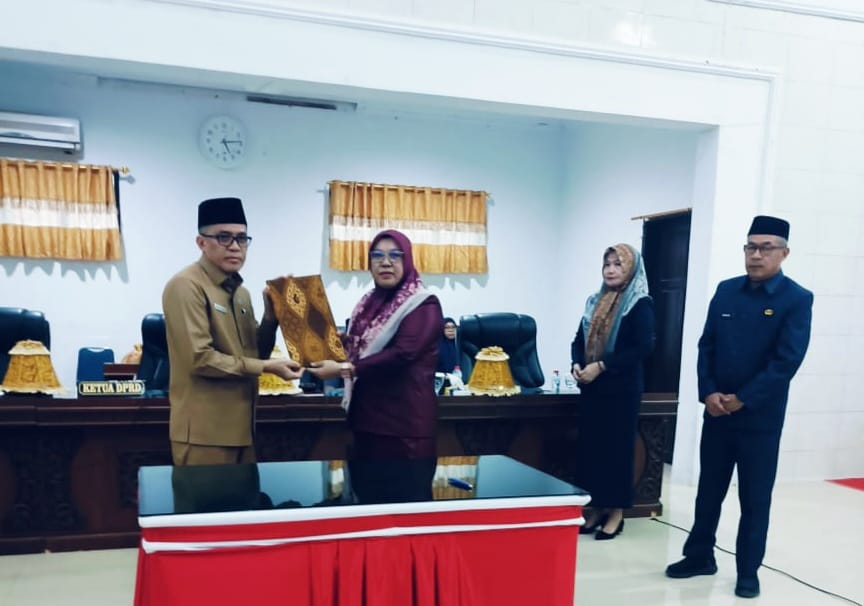 WhatsApp Image 2026-04-20 at 23.01.07 DPRD Kabupaten Bantaeng Tetapkan Rekomendasi atas LKPJ Kepala Daerah Tahun Anggaran 2025