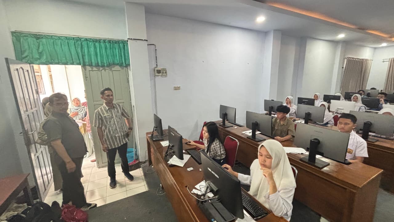 1779806937 Ombudsman Pantau Seleksi Jalur Keunggulan SMAN 17 Makassar