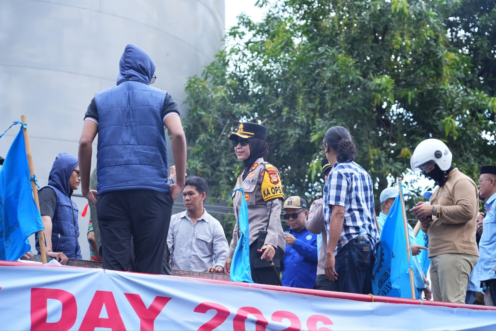 Aksi Buruh di Pelabuhan Makassar Kondusif, Kapolres Hadir Langsung di Tengah Massa