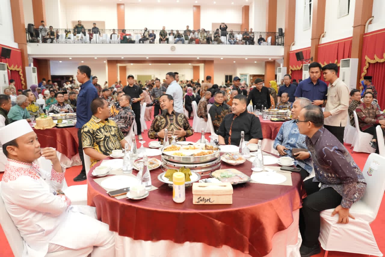 IMG-20260501-WA0195 Gubernur Kagum Alumni Unhas Solid