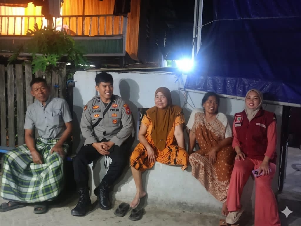 Patroli Humanis Polsubsektor Kepulauan Sangkarrang Ciptakan Suasana Hangat di Barrang Lompo