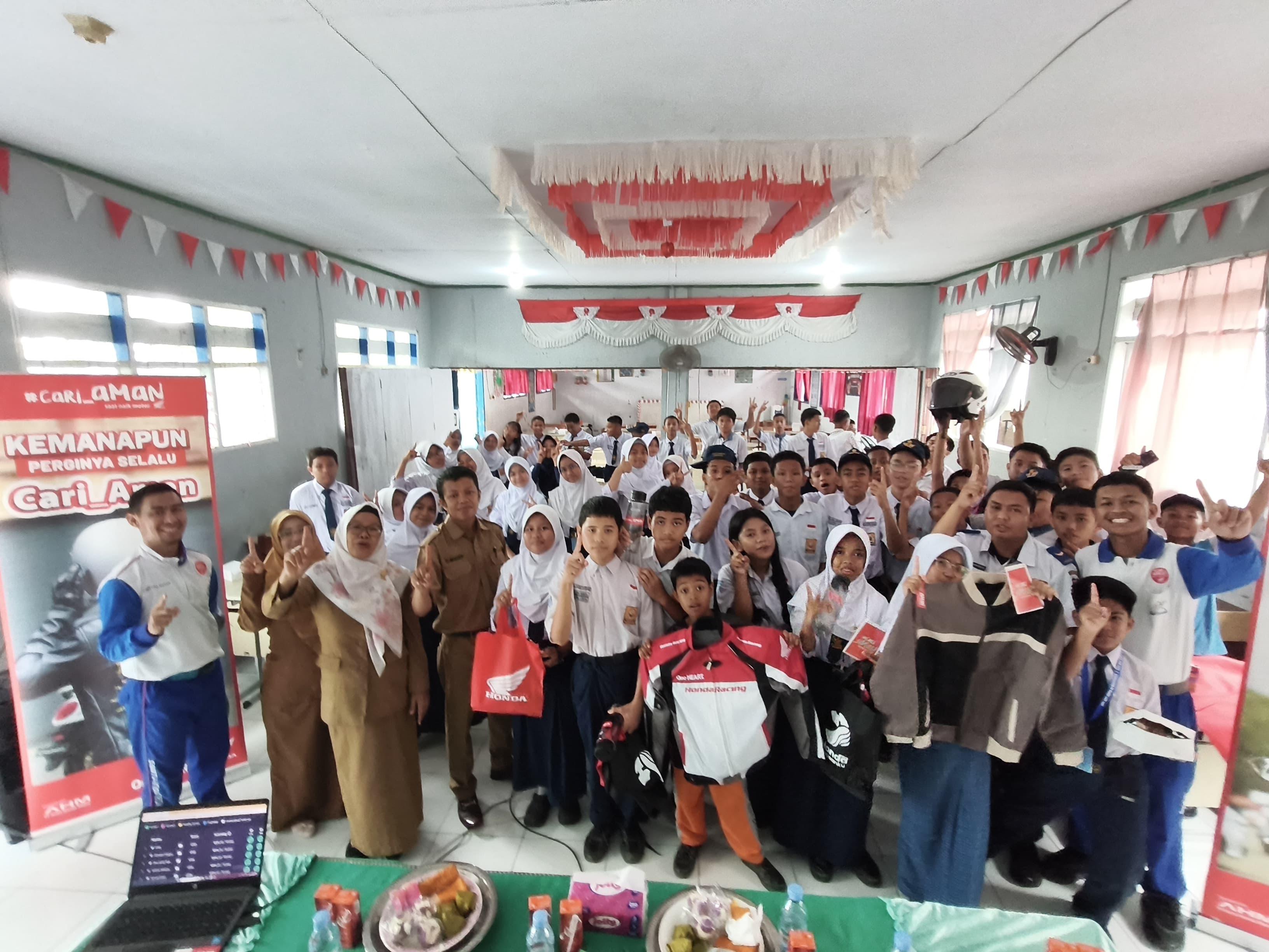 Gandeng Satlantas Polrestabes, Asmo Sulsel Gelar Edukasi Safety Riding bagi 50 Siswa SMKN 40 Makassa