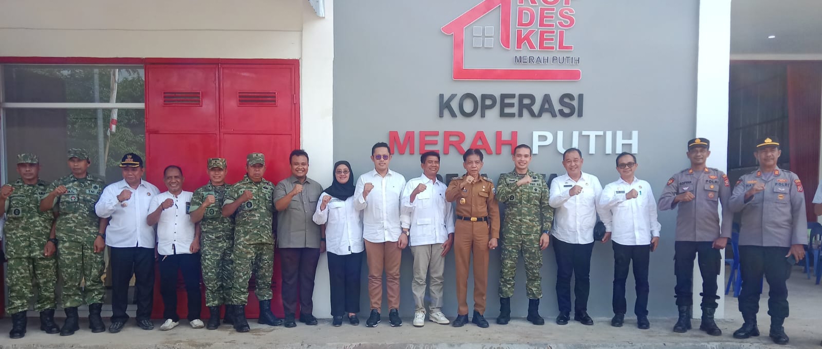 Presiden Prabowo Resmikan Koperasi Merah Putih Perdana di Pangkep