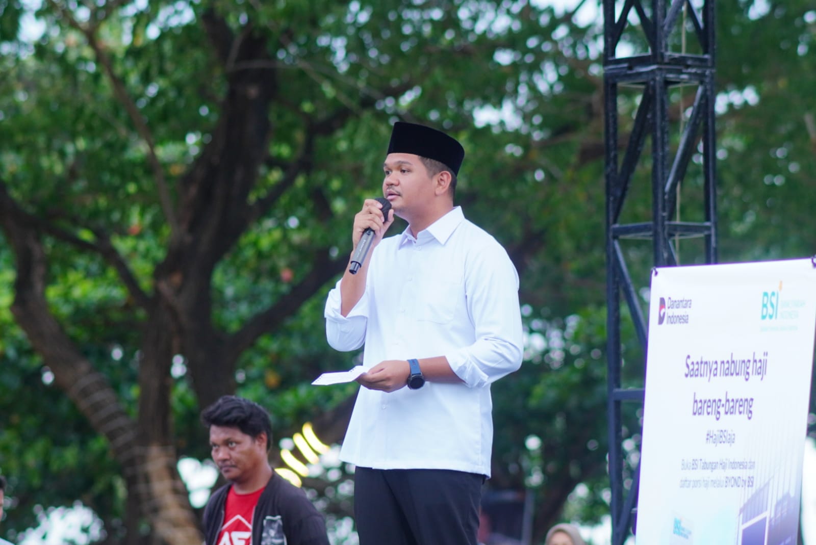Bupati Bantaeng Dampingi Gubernur Lepas Peserta Mudik Gratis di CPI Makassar