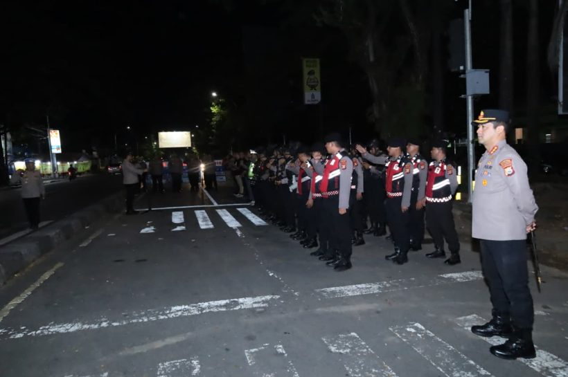 WhatsApp-Image-2026-05-12-at-01.29.03-820x545 Geram Melihat Tindakan Geng Motor, Kapolrestabes Makassar Turun Langsung Patroli Dini Hari
