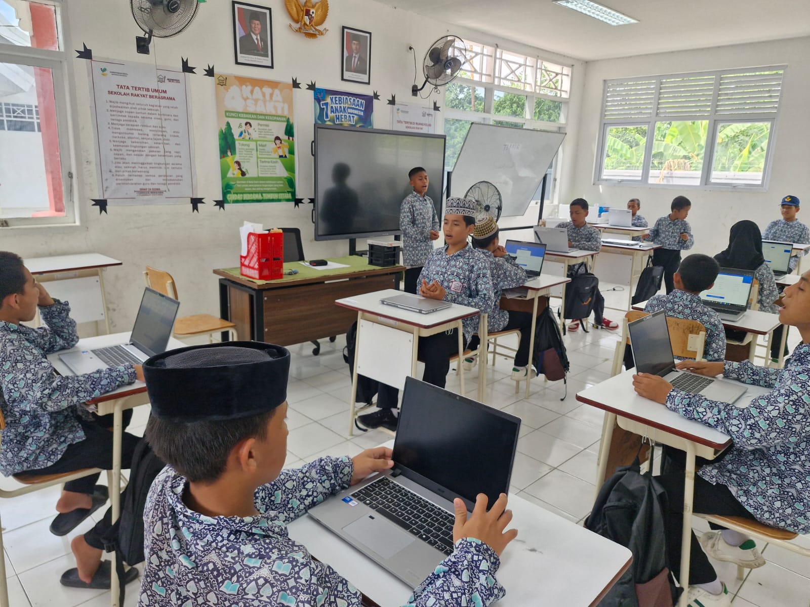 Dari Subuh hingga Senja: Di Balik Gerbang Sekolah Rakyat, Anak-anak Menemukan Harapan