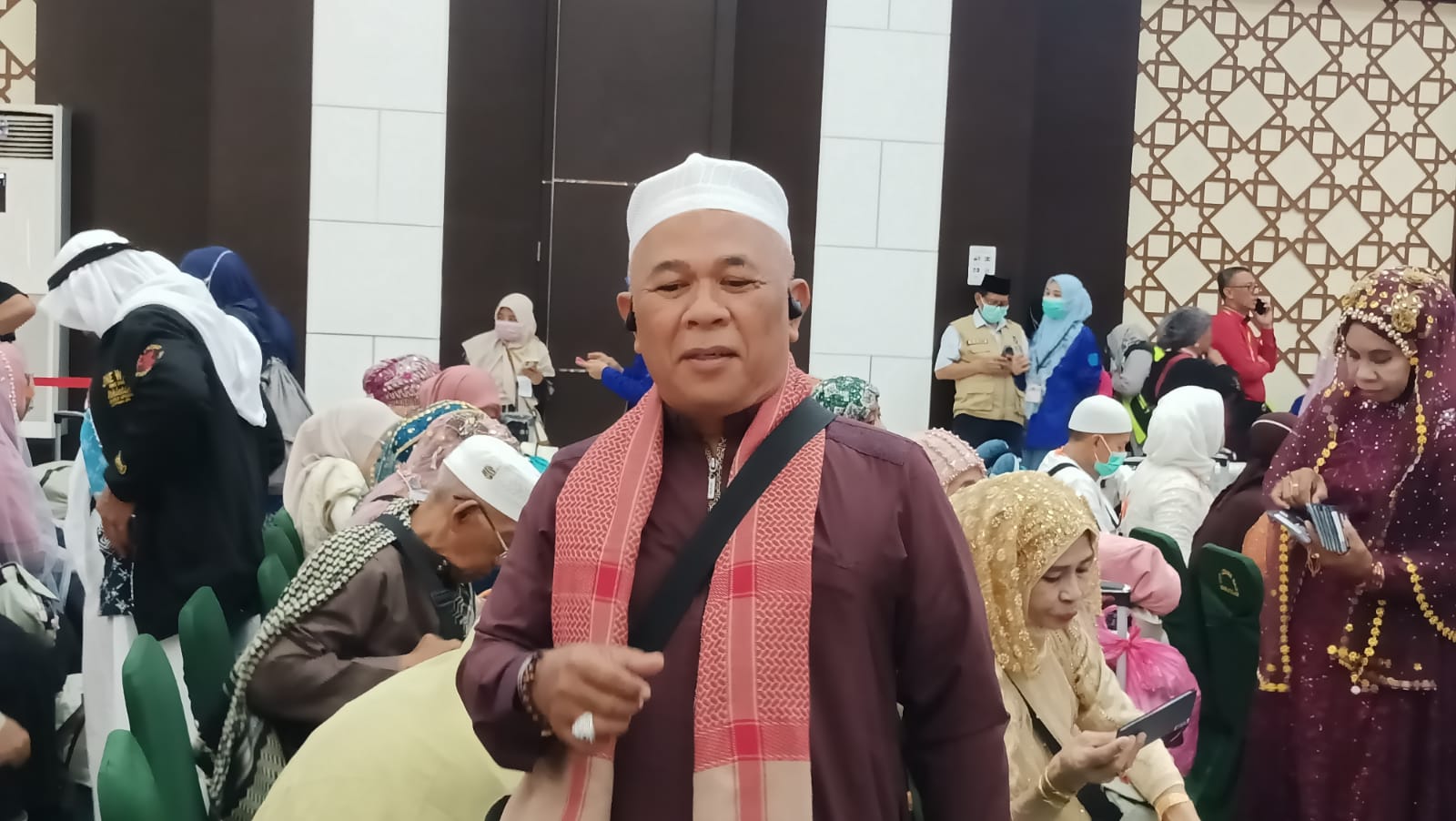 Tiba di Makassar, Jamaah Kloter 5 UPG Puji Layanan Haji di Tanah Suci