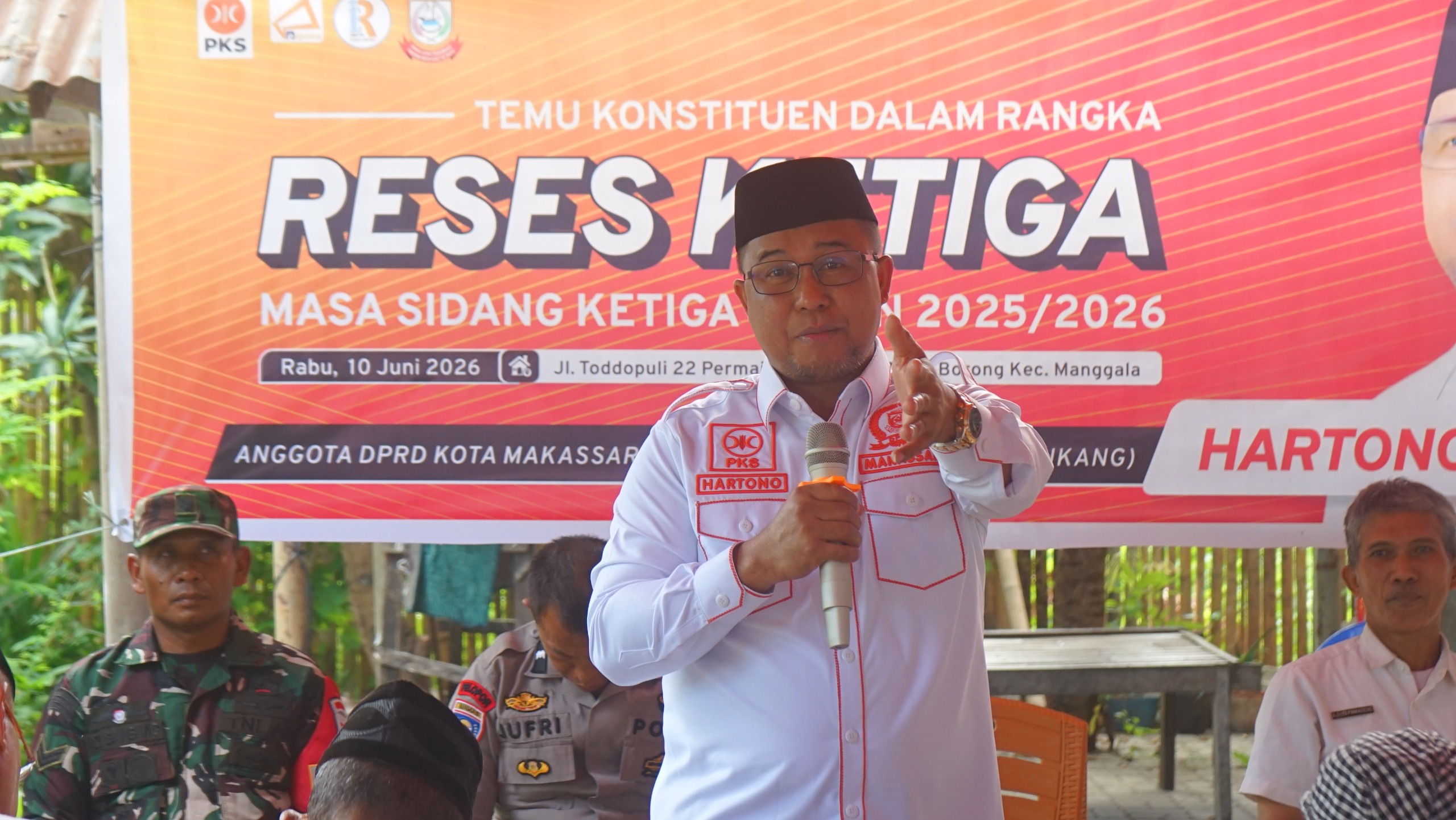 Reses di Borong, Hartono Tampung Keluhan Soal SPMB hingga Drainase