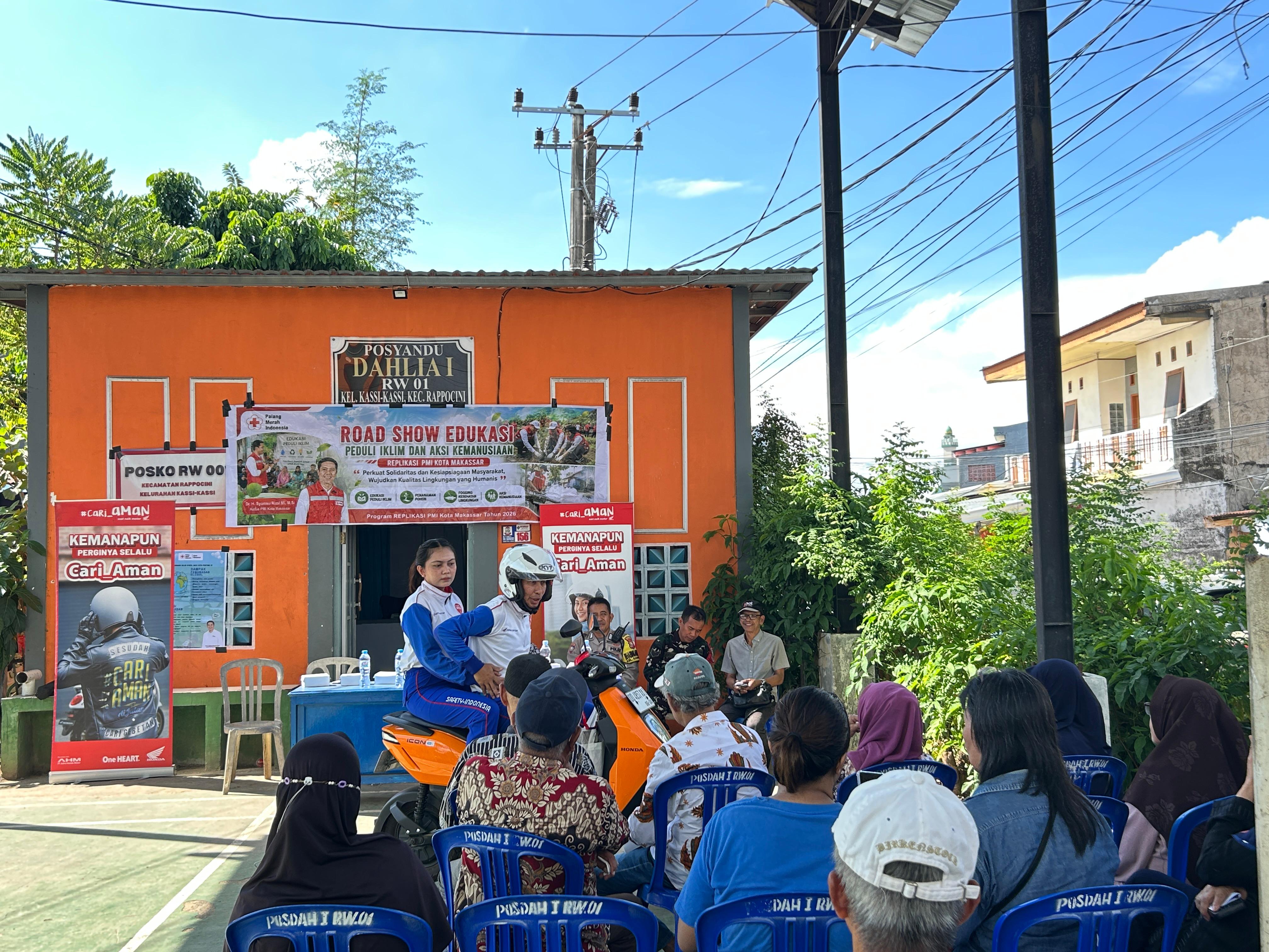 Asmo Sulsel Edukasi Safety Riding bagi Warga Kelurahan Kassi-Kassi