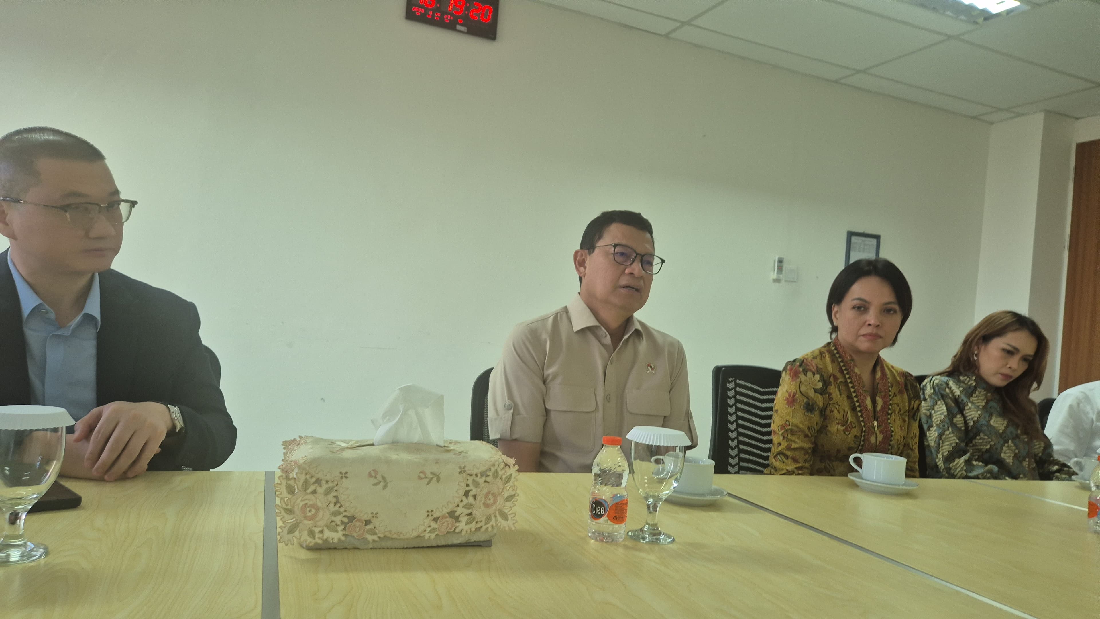 Taruna Ikrar di UHW Surabaya: SDM Unggul Jadi Kunci Masa Depan Industri Kesehatan dan Ekonomi Nasional