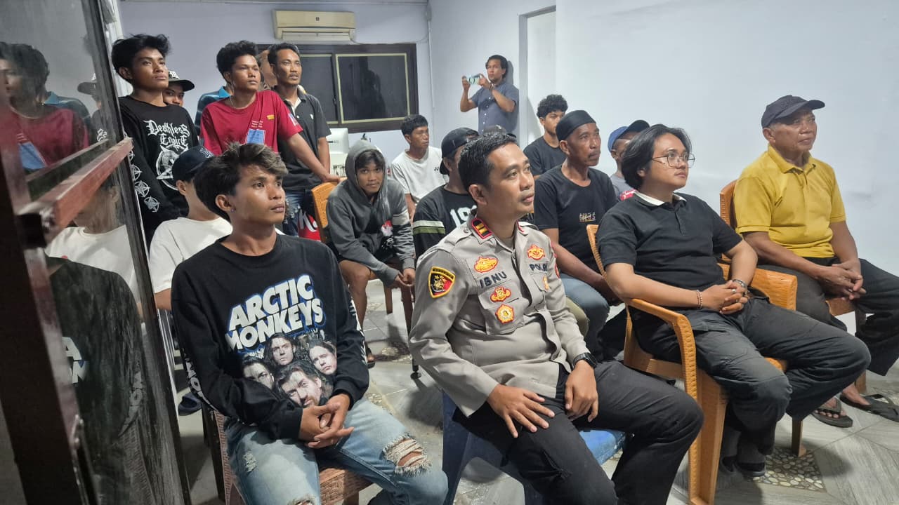 Piala Dunia 2026 Jadi Ajang Kebersamaan, Polsek Paotere Nobar Bersama Masyarakat