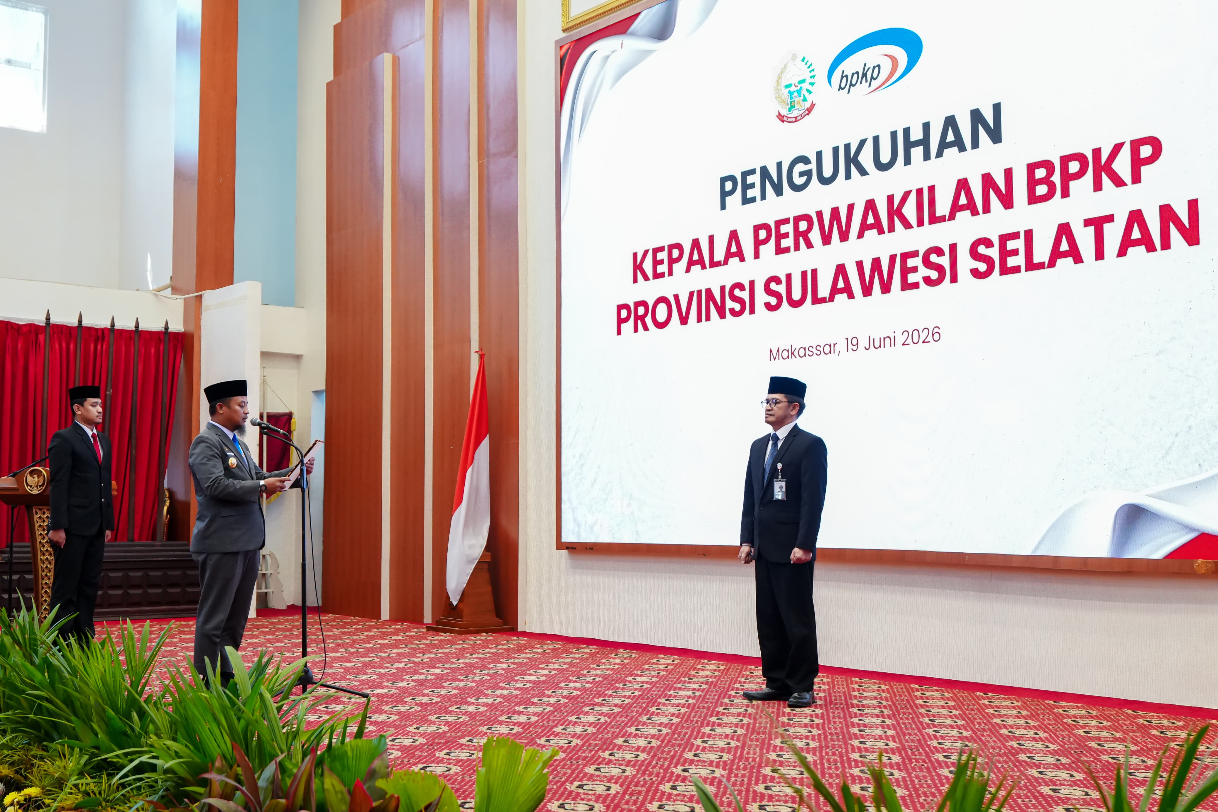 Kukuhkan Kepala BPKP, Gubernur Sulsel Ajak Kawal Pembangunan Strategis Daerah