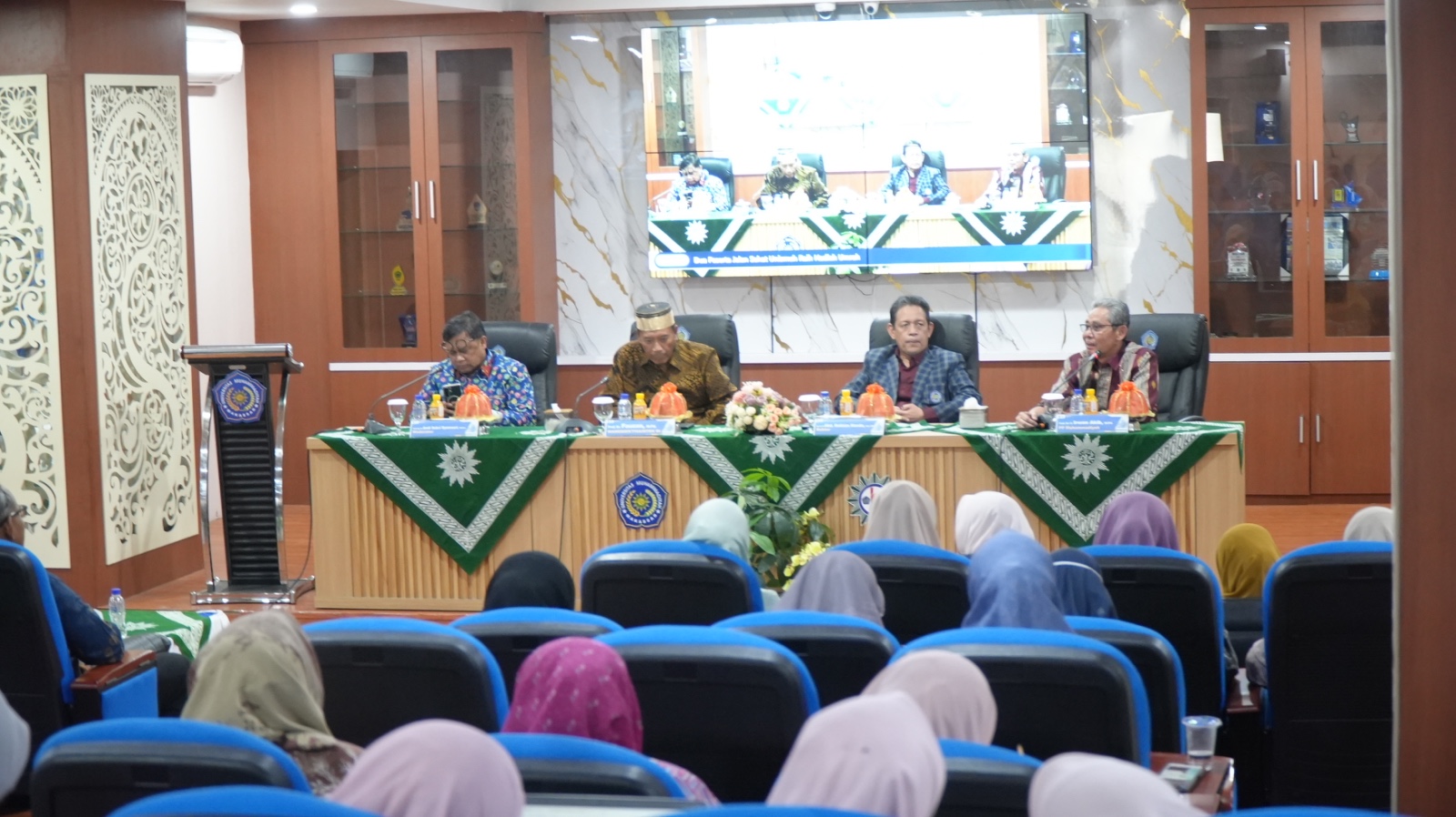 Wamendiktisaintek Dorong Unismuh Perkuat Relevansi Pendidikan Tinggi