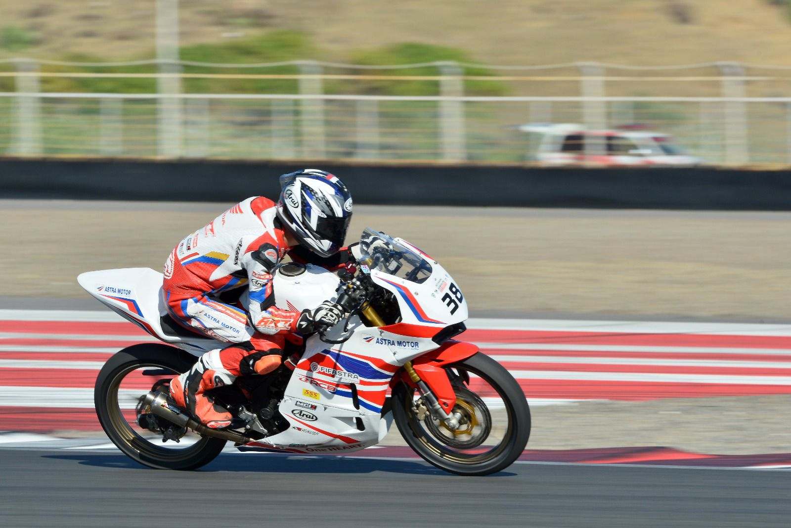 Astra Motor Racing Team Borong 9 Podium di Mandalika Racing Series Ronde 2, Andi Gilang Sumbang 4 Podium