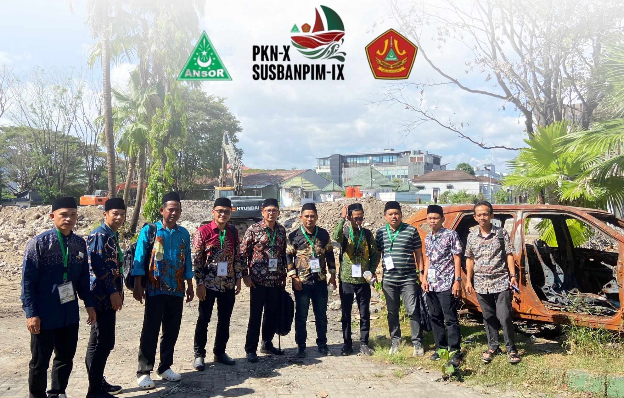 Peserta PKN GP Ansor Doakan Korban dan Tinjau Gedung DPRD Makassar yang Terbakar
