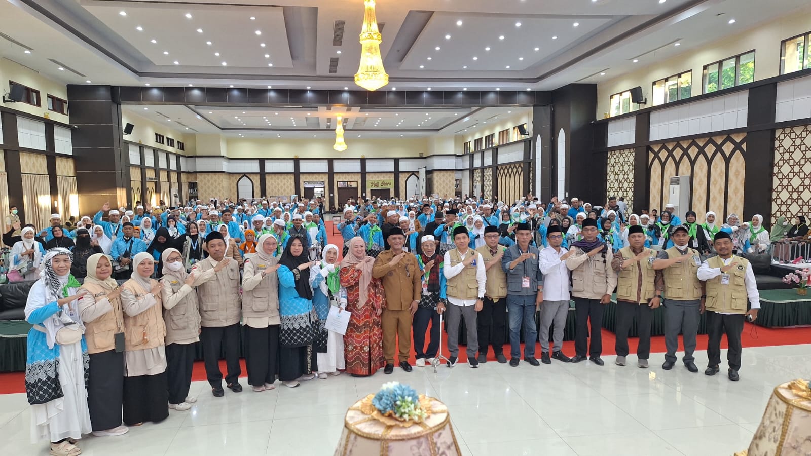 Wabup Wajo dan dr. Hj. Sitti Maryam Sambut Kloter 10 UPG, Asa Afif Puji Sinergi Pelayanan Haji