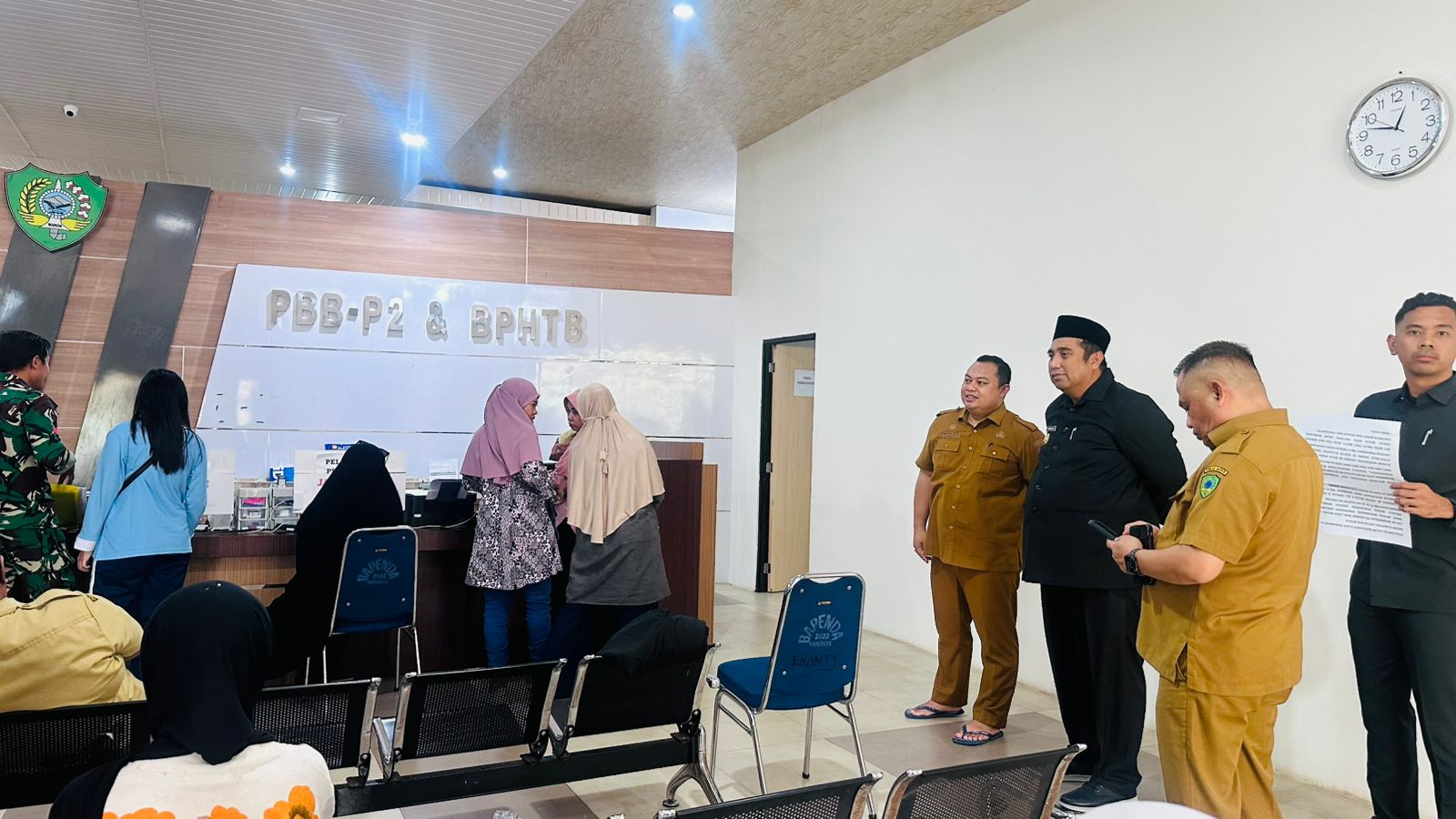 Sehari Jelang Tenggat, Bupati Maros Pantau Pembayaran PBB di Bapenda