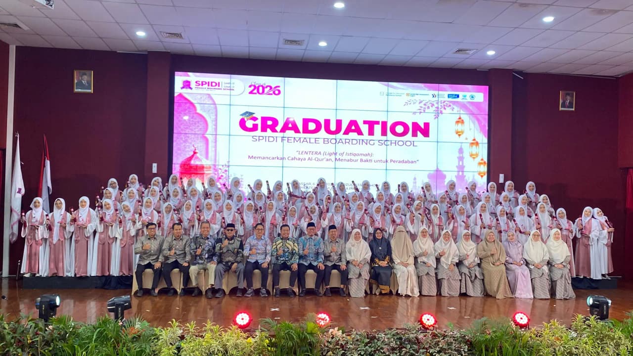 SPIDI Lepas Wisudawati Jenjang SMP SMA, Cetak Generasi Unggul Smart Shalihah