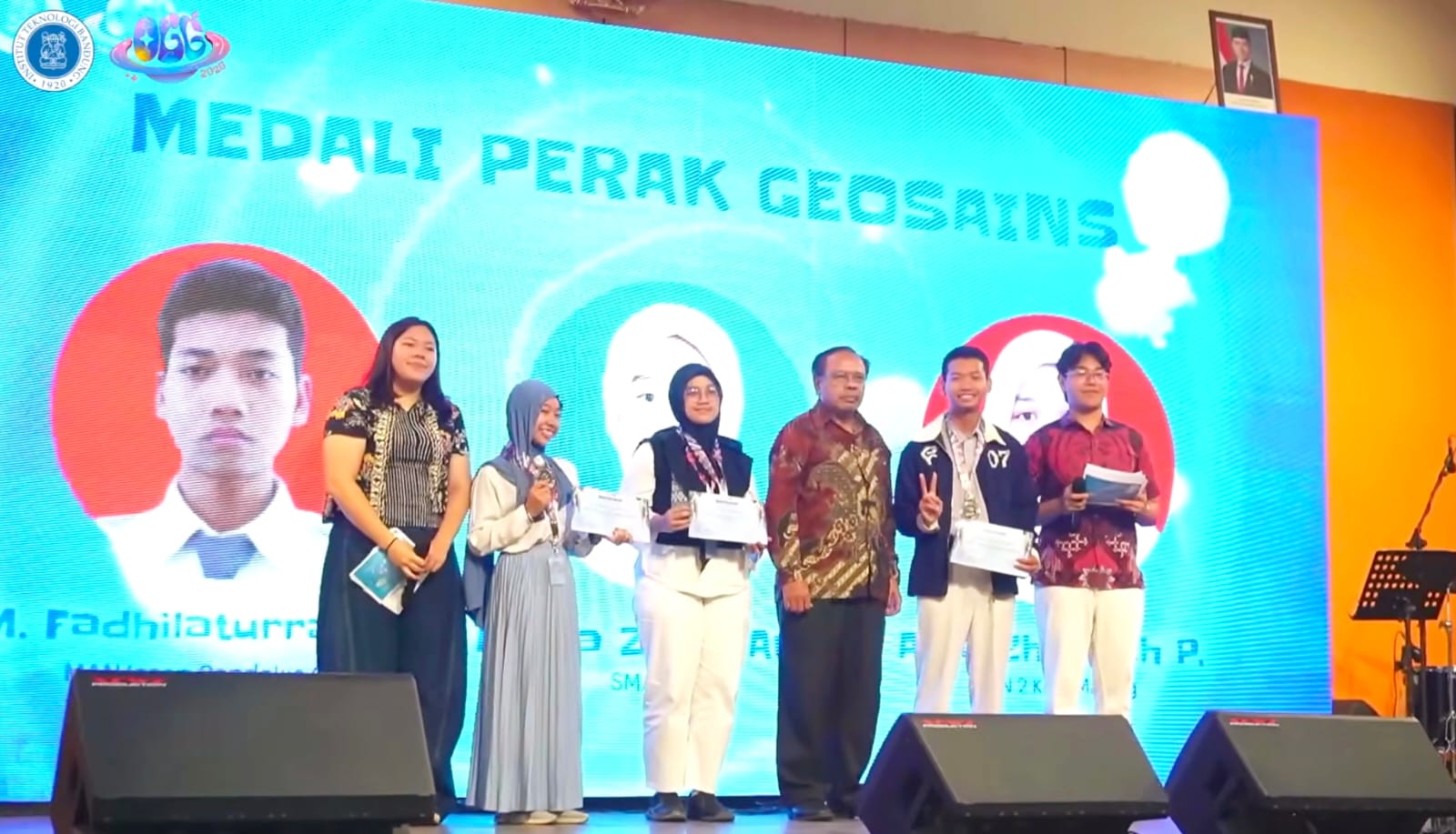 Murid MAN IC Gowa Raih Medali Perak dan Best Demonstration di OGG ITB