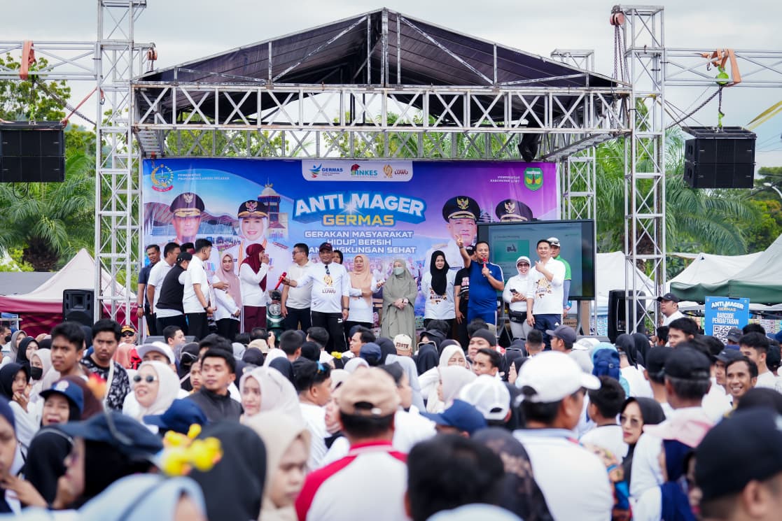 Puluhan Ribu Warga Meriahkan Jalan Sehat Anti Mager, Gubernur Sulsel Ajak Budayakan Hidup Sehat