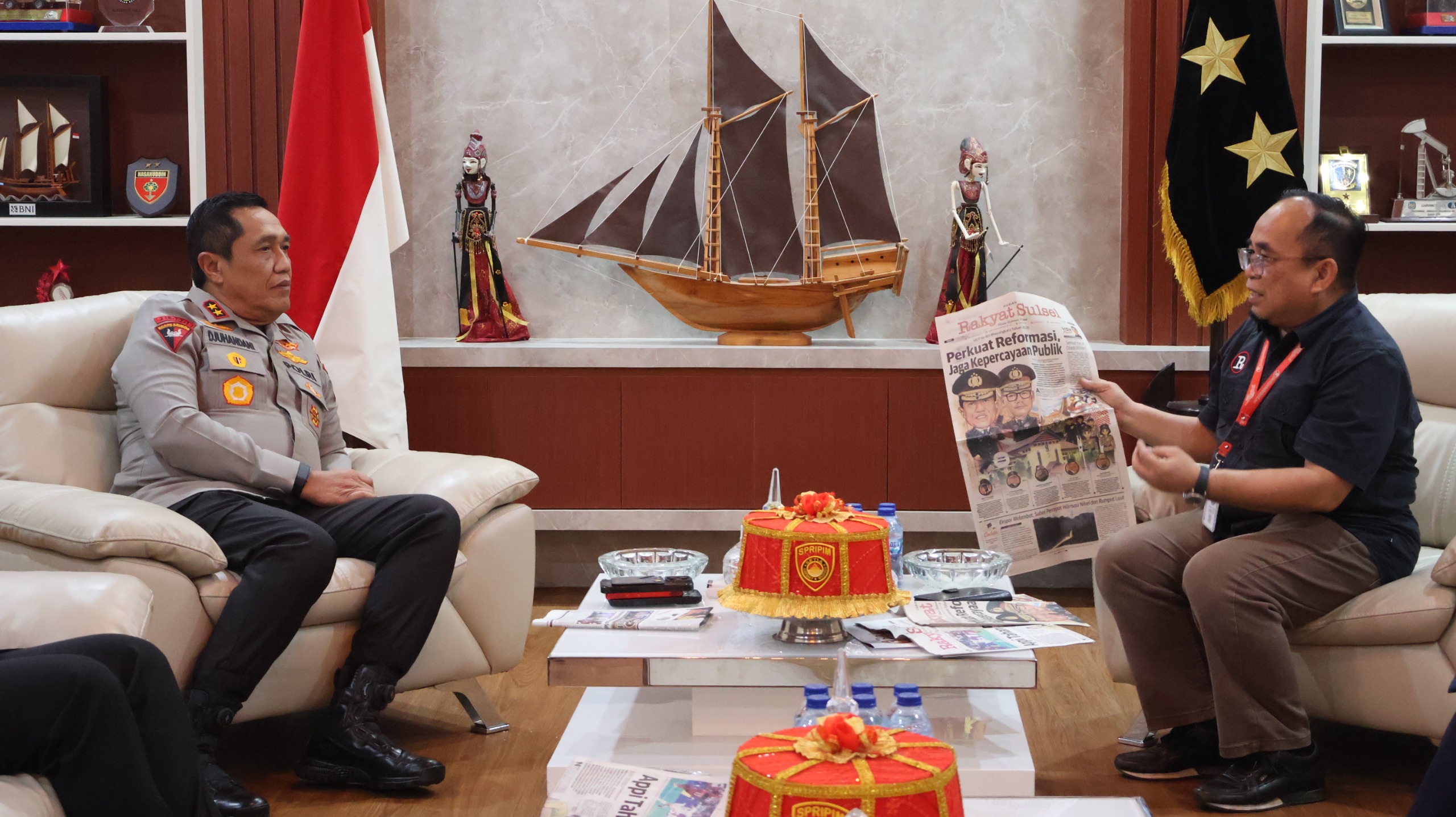 Terima Kunjungan Direksi Harian Rakyat Sulsel, Kapolda Sulsel Ungkap Selalu Baca Korannya 