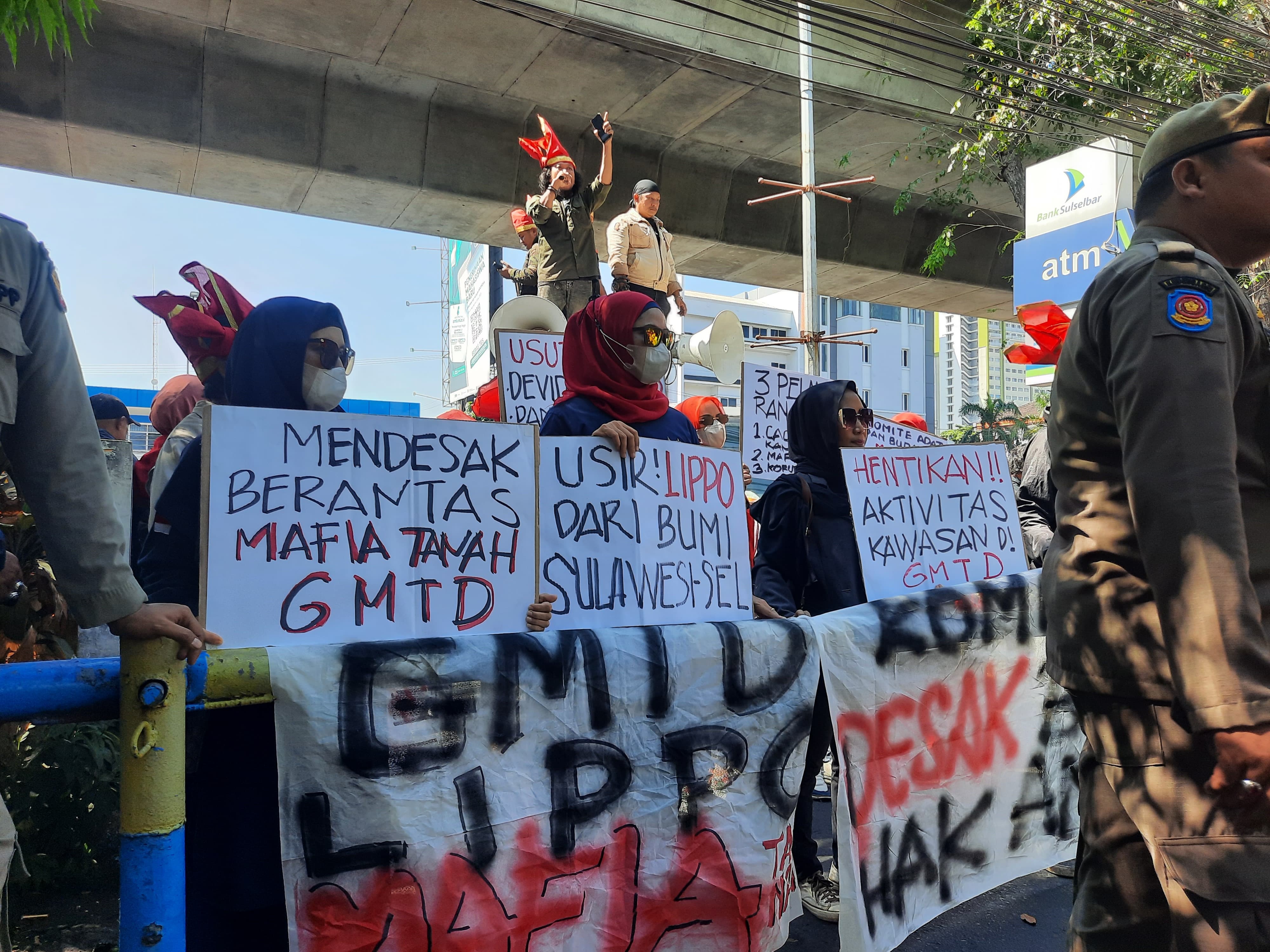Unjuk Rasa di DPRD Sulsel, Komite Adat Desak Pembentukan Pansus Angket PT GMTD