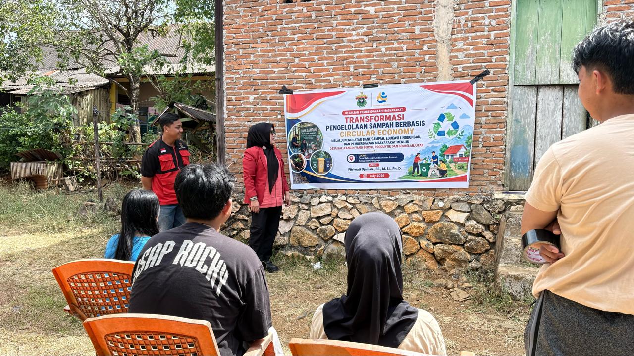 FEB Unhas Dorong Transformasi Pengelolaan Sampah Berbasis Circular Economy di Balleangin
