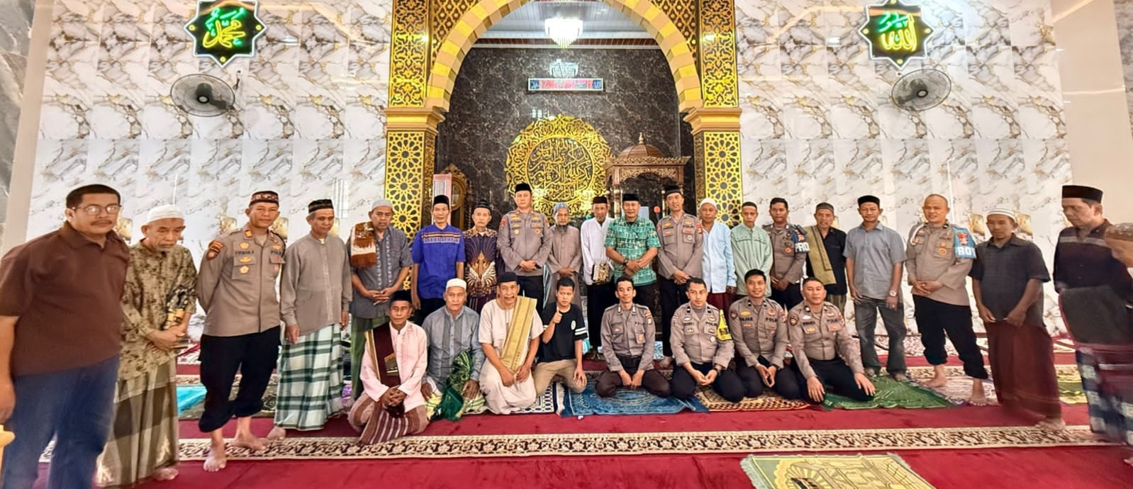 Safari Memakmurkan Masjid Jadi Jalan Polres Pelabuhan Makassar Perkuat Iman dan Ciptakan Lingkungan Aman