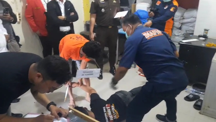 Rekonstruksi Pembunuhan Istri di Makassar Peragakan 16 Adegan