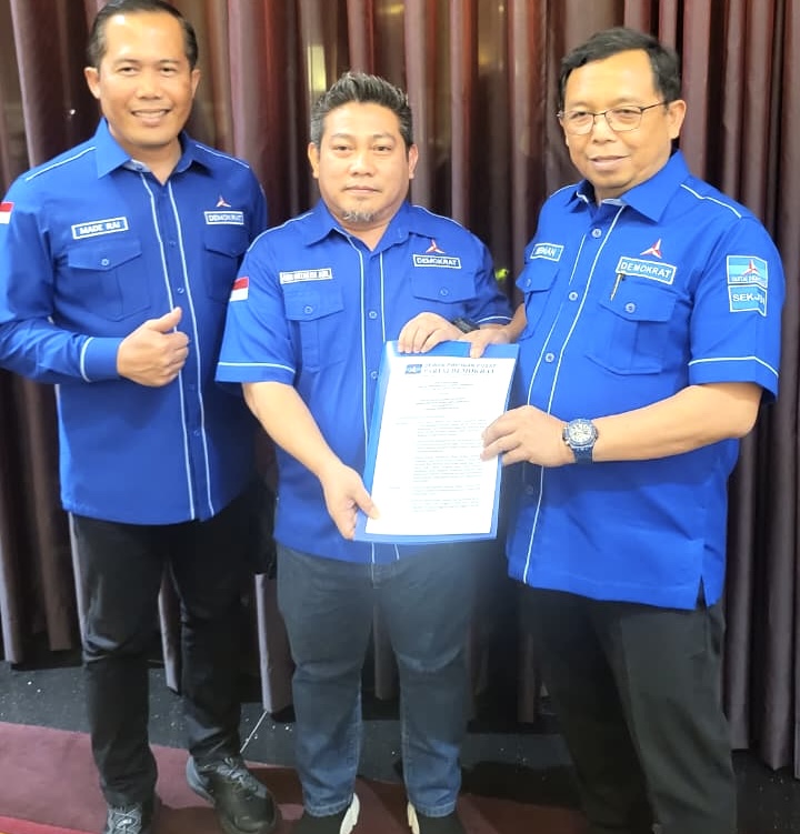 IMG_8156 Andi Muzakkir Aqil Ditunjuk Jadi Plt Ketua Demokrat Makassar, DPP Serahkan SK
