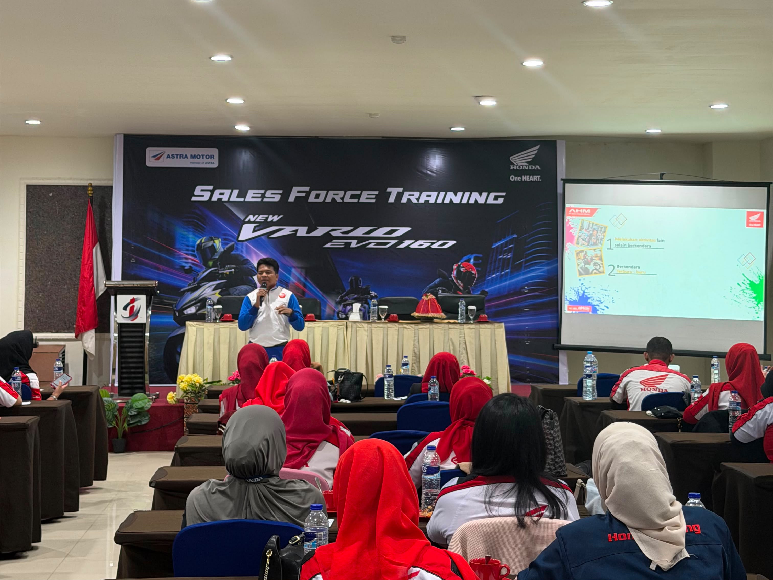 Hadirkan New Honda Vario Evo 160, Asmo Sulsel Bekali Sales People dengan Edukasi Safety Riding