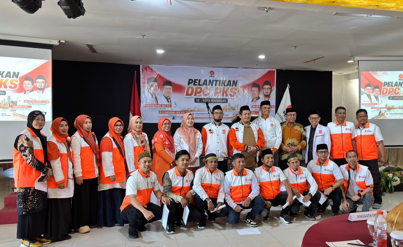 Lantik 15 DPC, PKS Makassar Fokus Perkuat Struktur hingga Akar Rumput