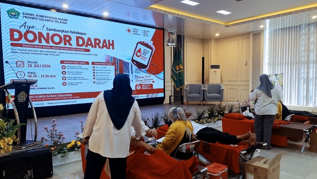 36 ASN Kemenag Sulsel Donor Darah Bersama PMI 