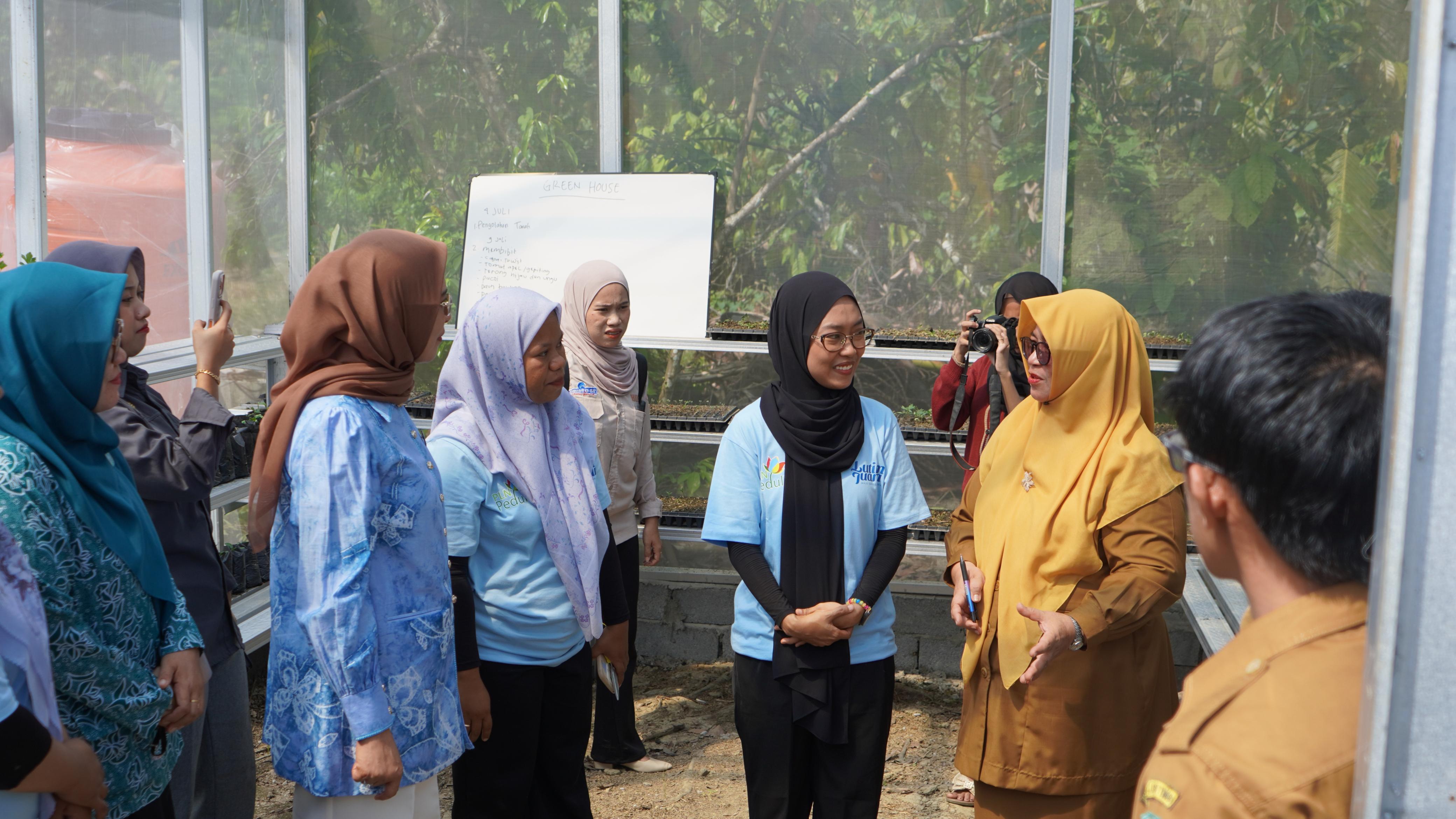 IMG-20260802-WA0103 PLN UIP Sulawesi Bangun Greenhouse dan Rumah Kompos untuk Meningkatkan Produktivitas Kelompok Wanita Tani di Luwu Timur