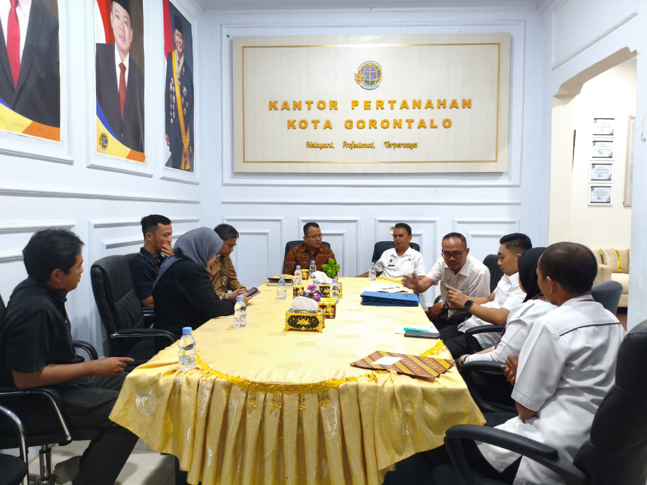 Kinerja PLN Amankan Aset Strategis, 10 Sertipikat Tapak Tower Transmisi Diserahkan BPN Kota Gorontalo